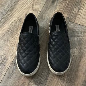 Women’s Steve Madden slip on